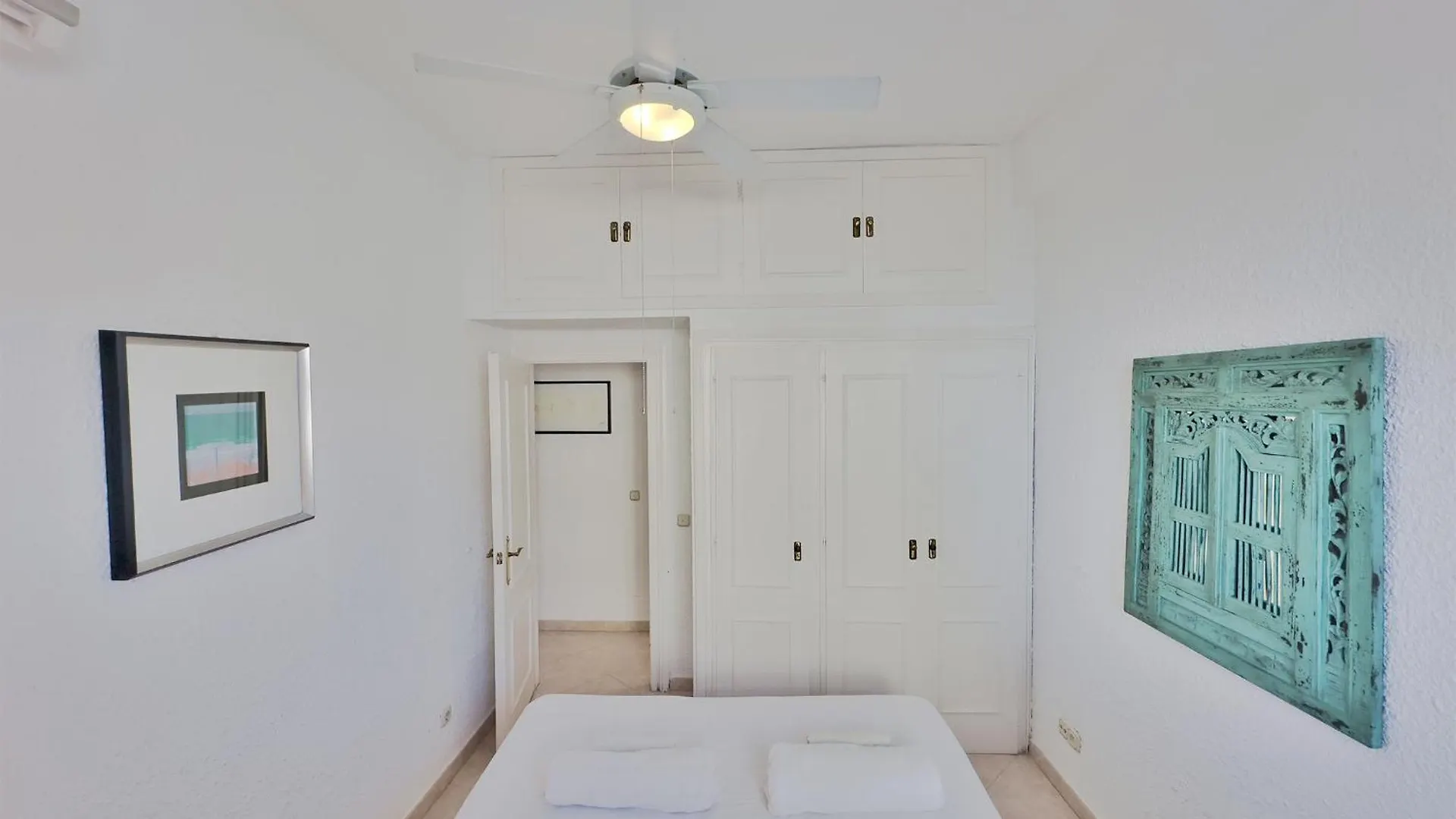 Skol 335. Fantastic Beachfront Apartment Facing South. Marbella Spain