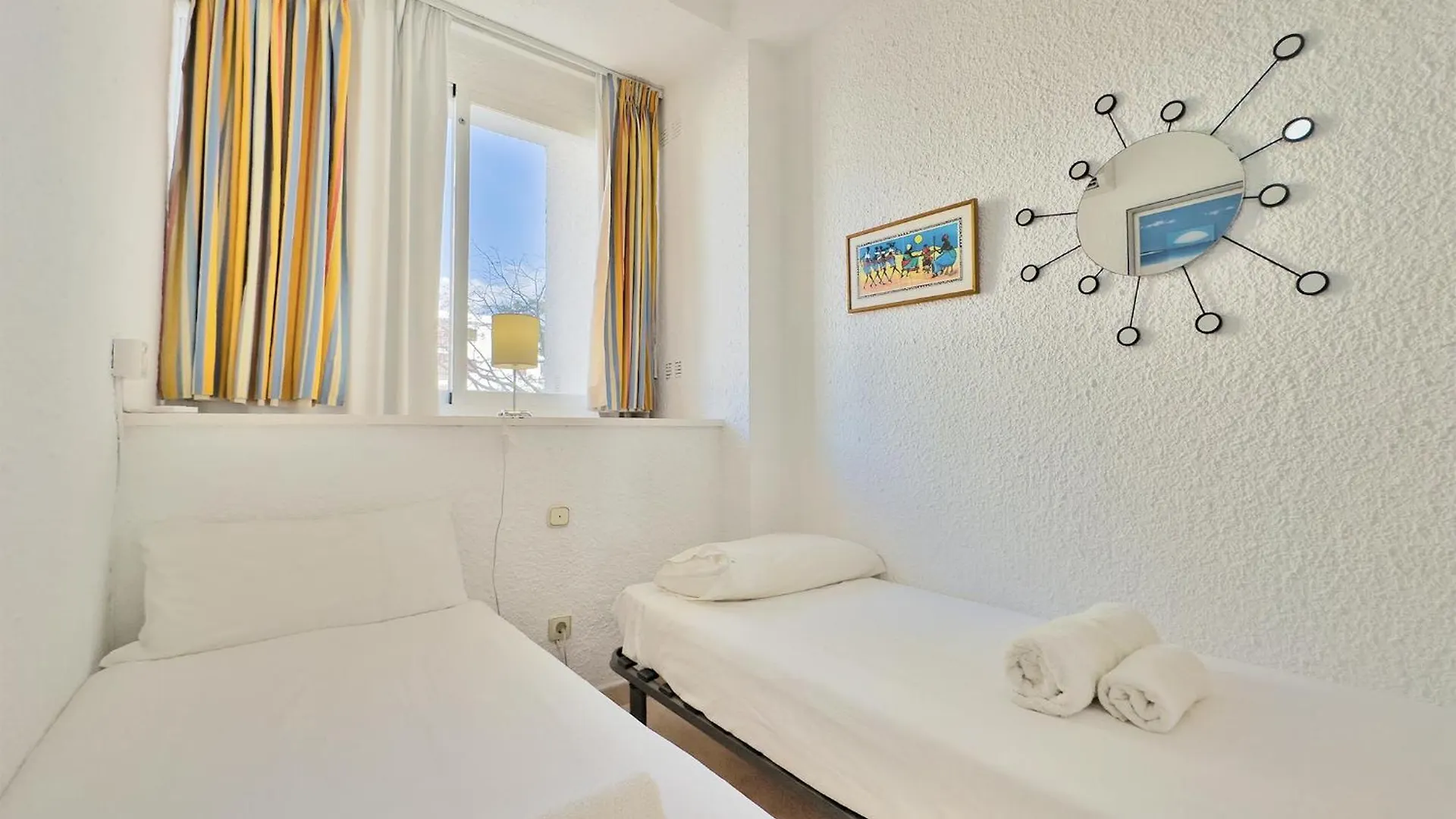Skol 335. Fantastic Beachfront Apartment Facing South. Marbella