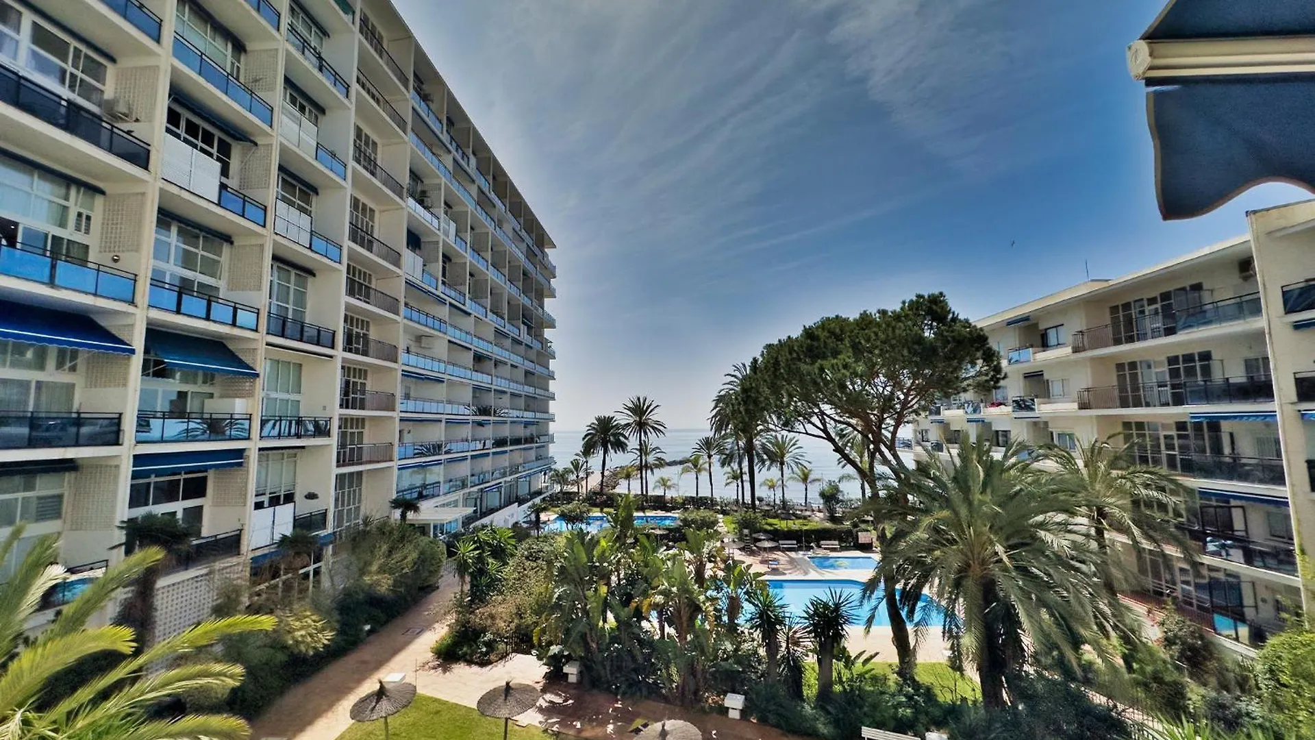 Skol 335. Fantastic Beachfront Apartment Facing South. Marbella 0*,