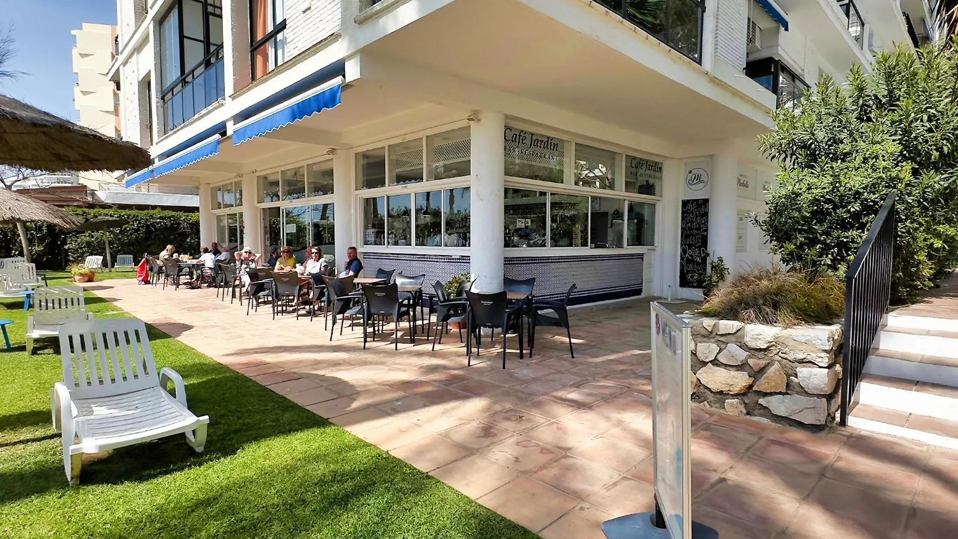 Skol 335. Fantastic Beachfront Apartment Facing South. Marbella