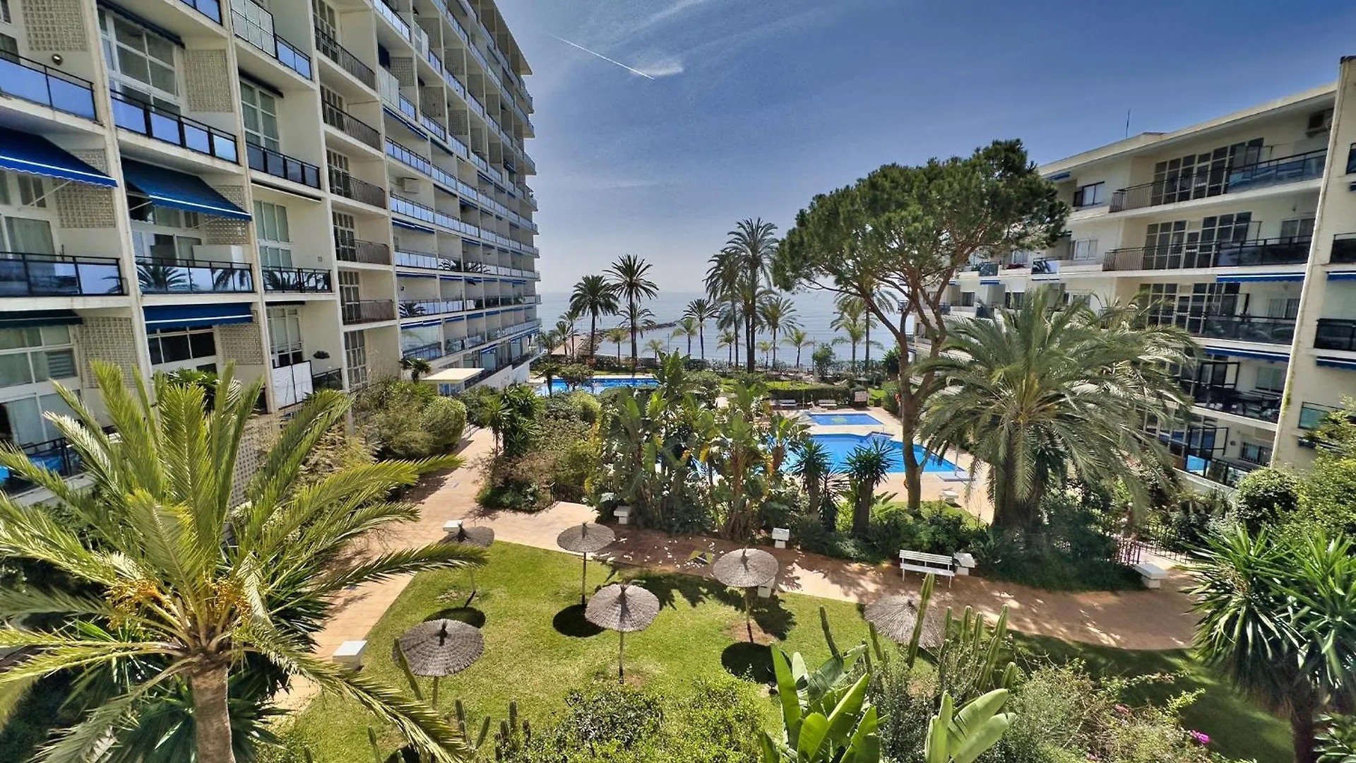 Skol 335. Fantastic Beachfront Apartment Facing South. Marbella