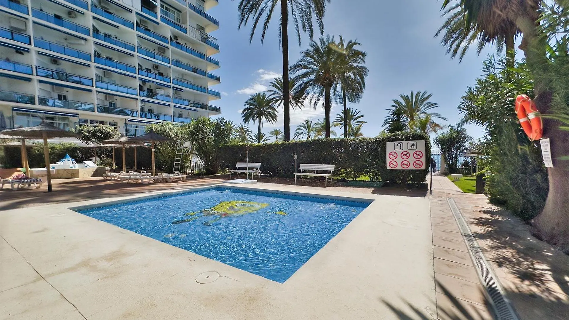Skol 335. Fantastic Beachfront Apartment Facing South. Marbella