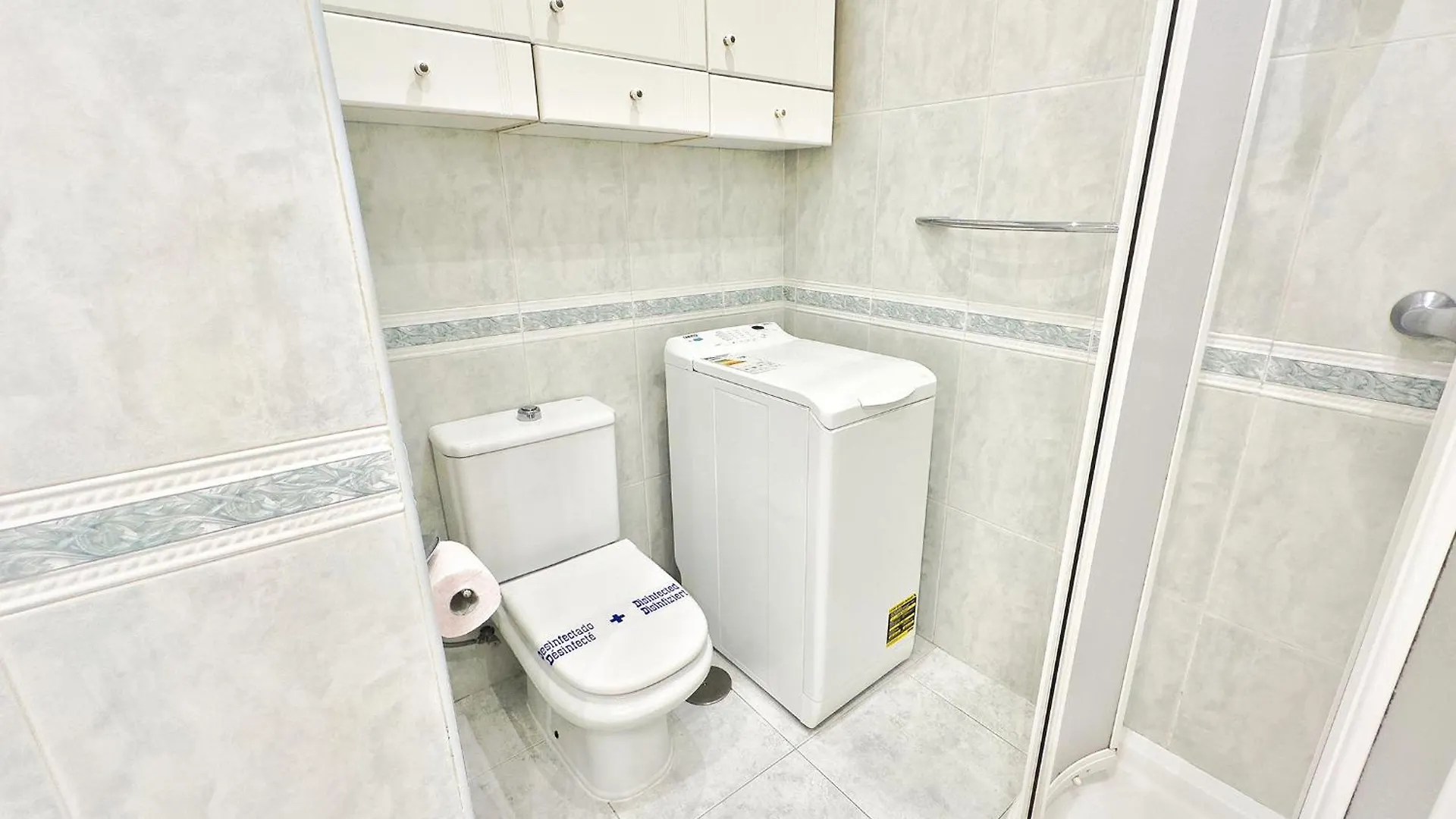 מארבלה Skol 335. Fantastic Beachfront Apartment Facing South. 0*,  ספרד
