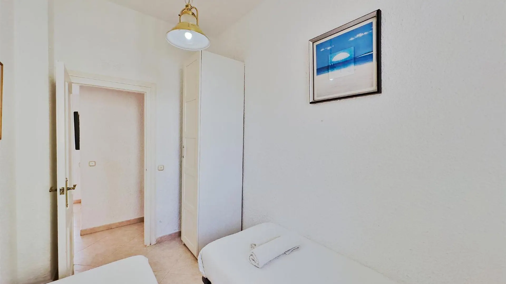 Skol 335. Fantastic Beachfront Apartment Facing South. Marbella