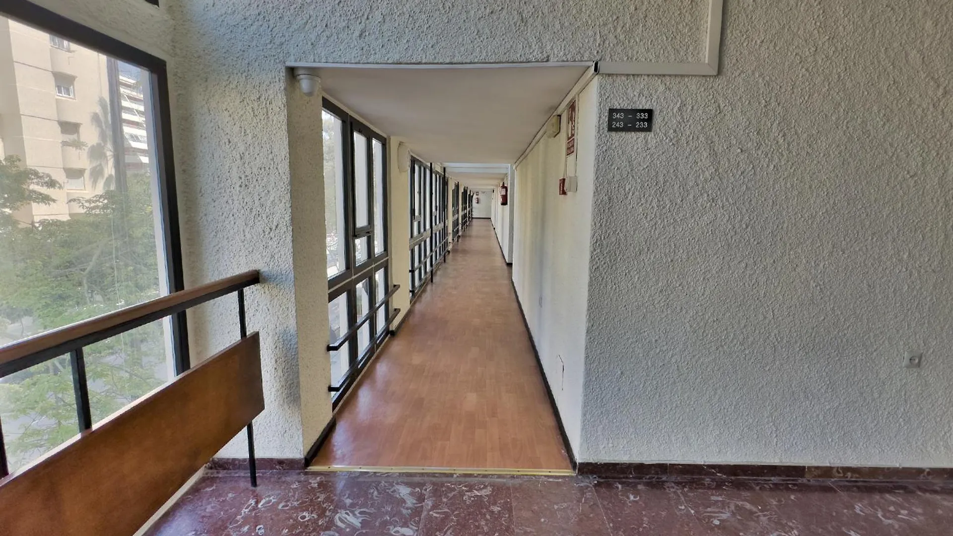 מארבלה Skol 335. Fantastic Beachfront Apartment Facing South.
