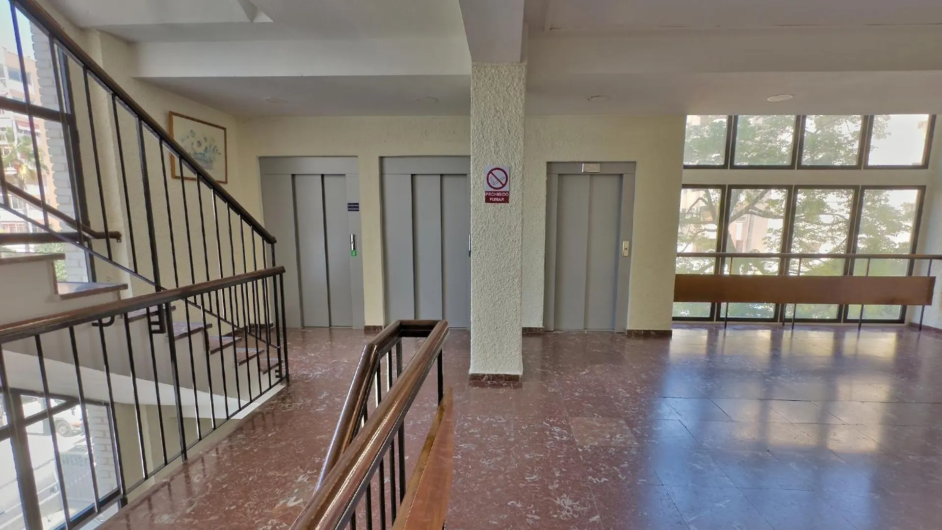 מארבלה Skol 335. Fantastic Beachfront Apartment Facing South.