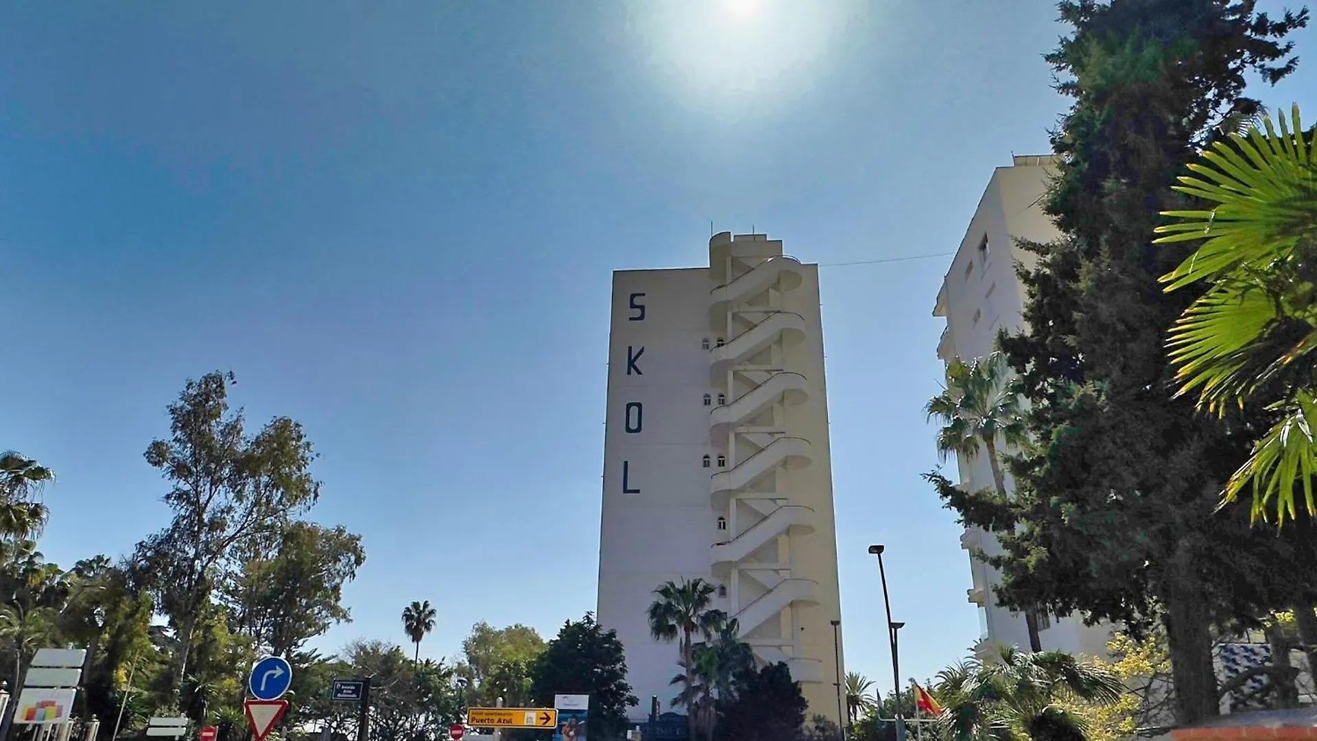 Skol 335. Fantastic Beachfront Apartment Facing South. Marbella Spanien