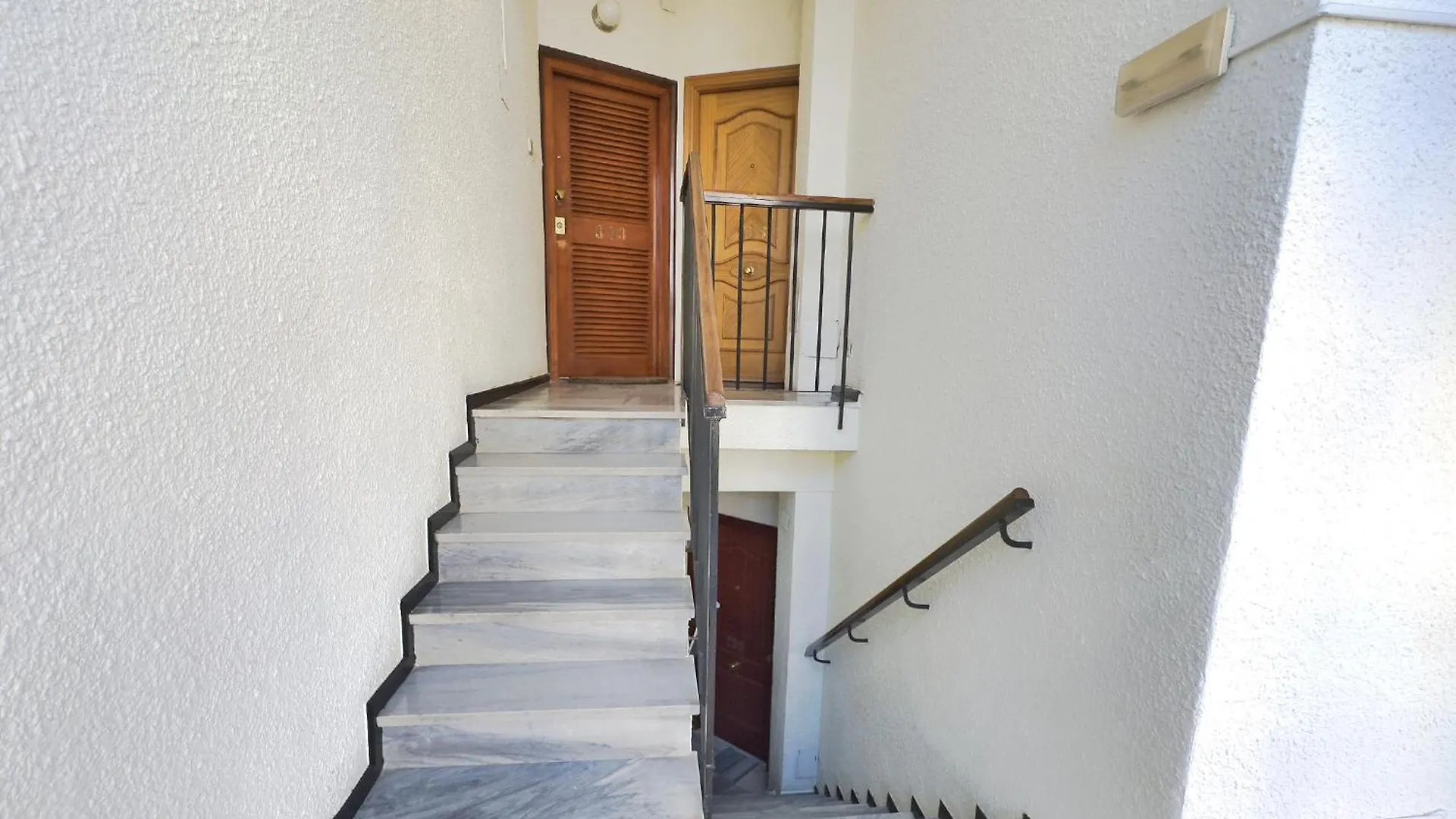 Skol 335. Fantastic Beachfront Apartment Facing South. Marbella